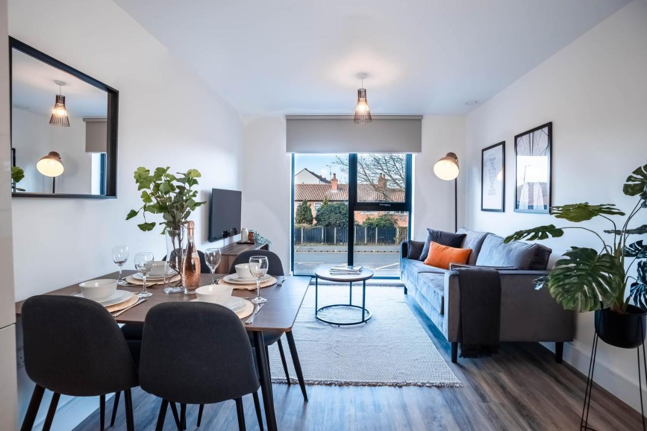 Luxe Interchange Apartment Near Old Trafford - Media City - The Quays マンチェスター エクステリア 写真